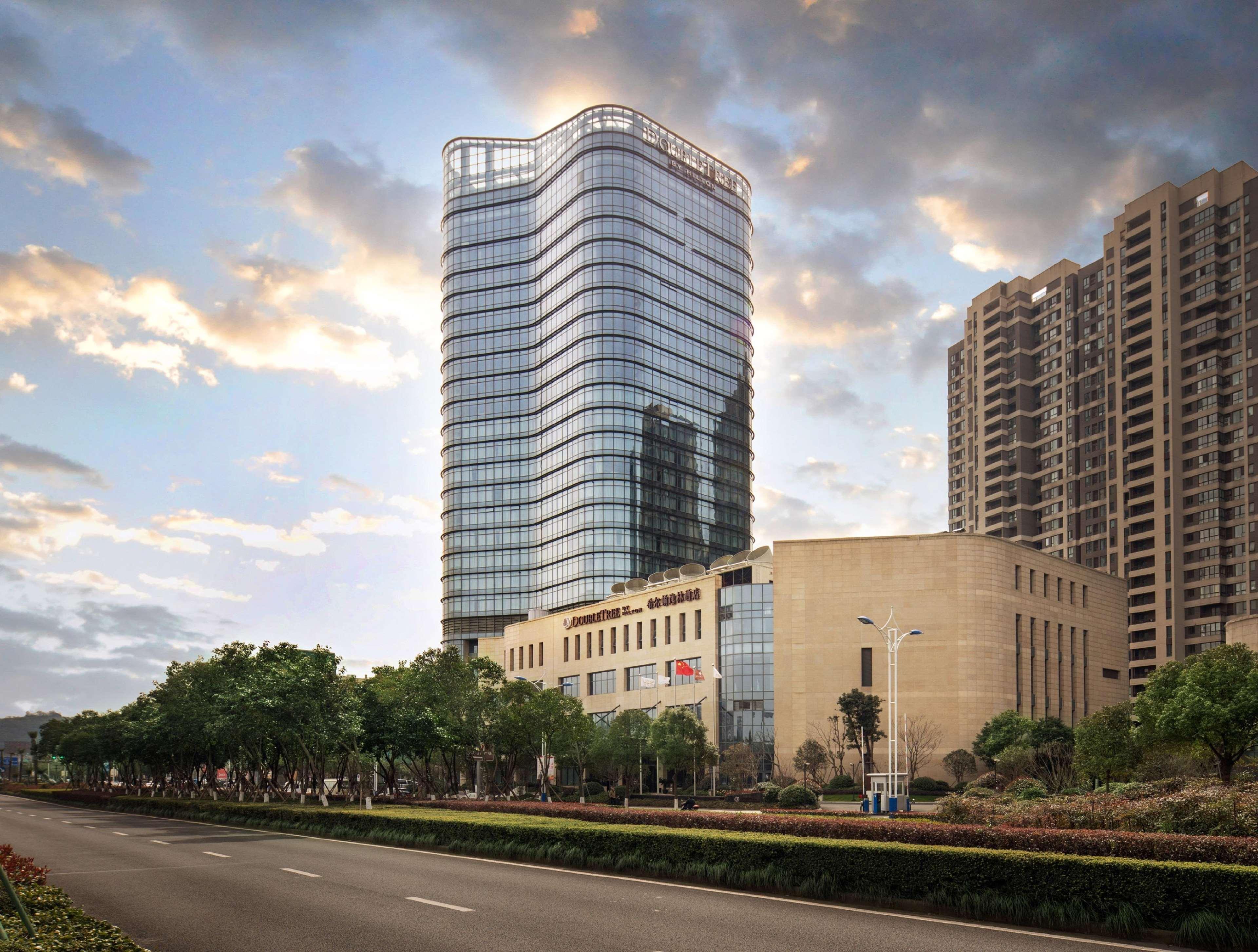 Doubletree By Hilton Ningbo Beilun Hotel Exterior foto