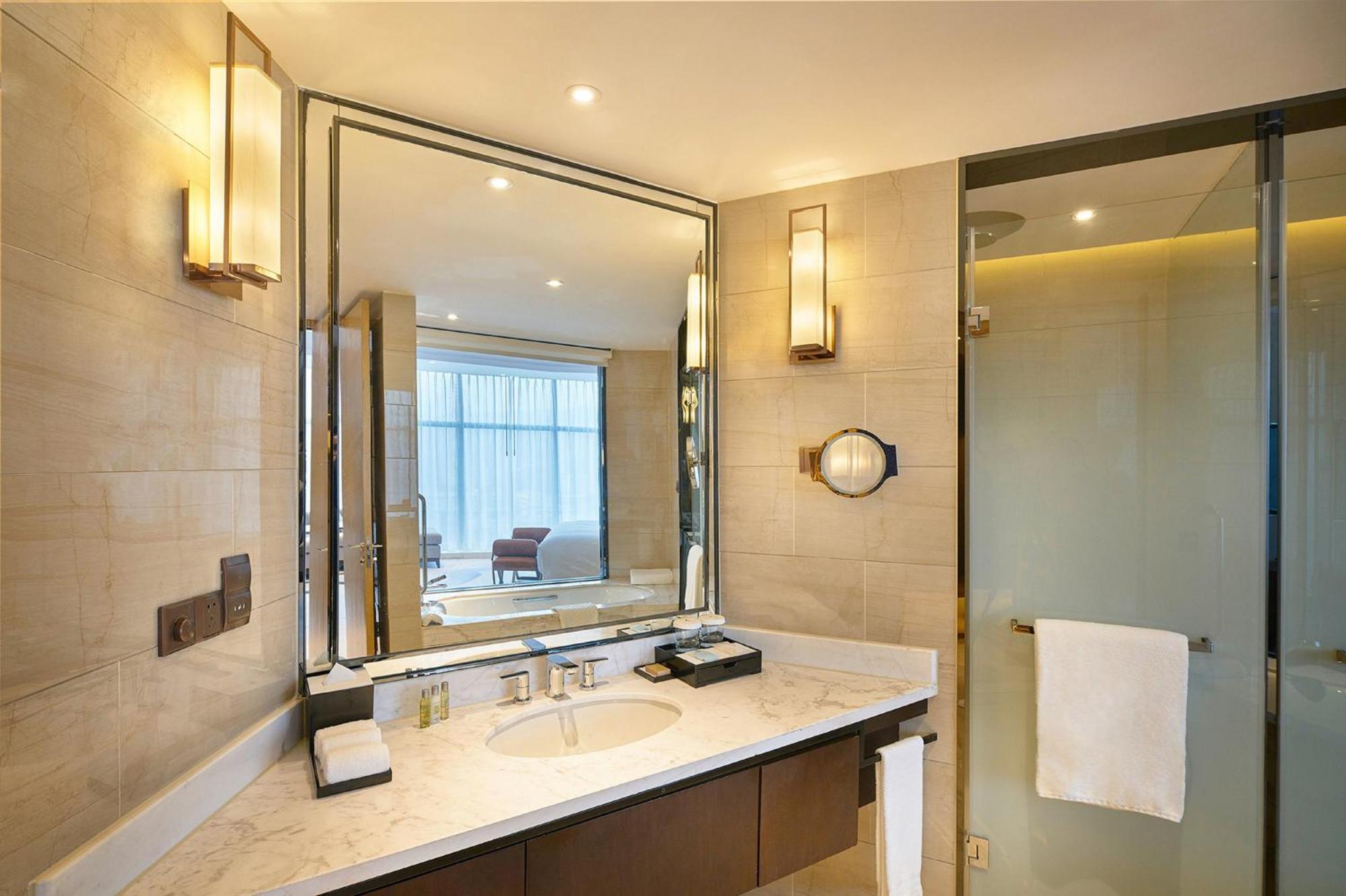 Doubletree By Hilton Ningbo Beilun Hotel Exterior foto